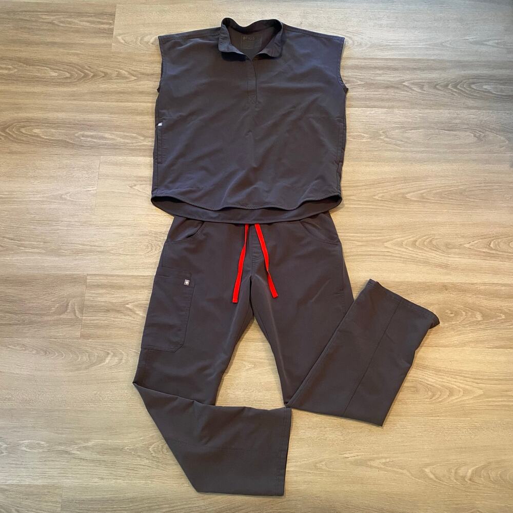 FIGS Charcoal Gray Rafaela Oversized Top Kade Pants Scrub Set Uniform Small /Med